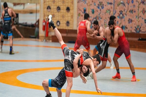 خیرآبادی:کشتی فرنگی نباید به کما برود/ انتخاب بهترین نفرات برای جهانی