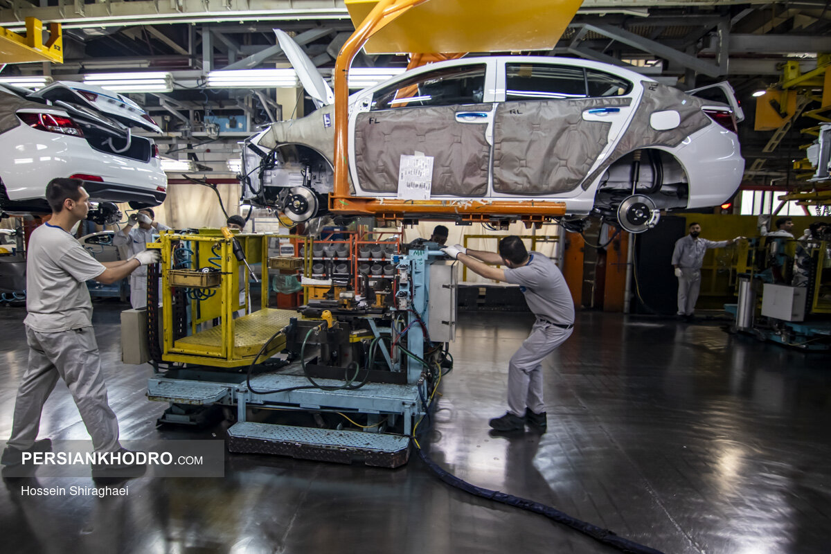 پیشنهادی برای شفافیت در قیمت و نجات تولید/ چرا باید شرایط اجرای فرمول شورای رقابت تغییر کند؟