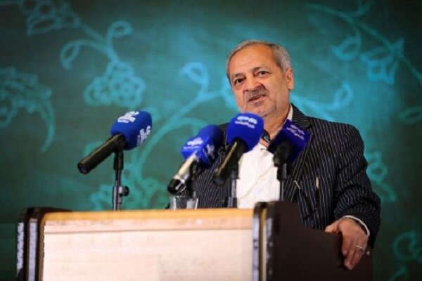 وجود شهدای دانش آموز و معلم افتخار بزرگی برای نظام تعلیم و تربیت است