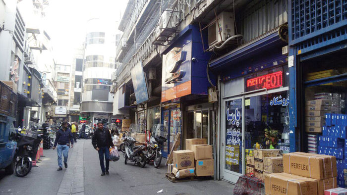 بازار لوازم‌یدکی زیر سایه بی‌ثباتی ارز و چالش‌های استانداردی و گمرکی