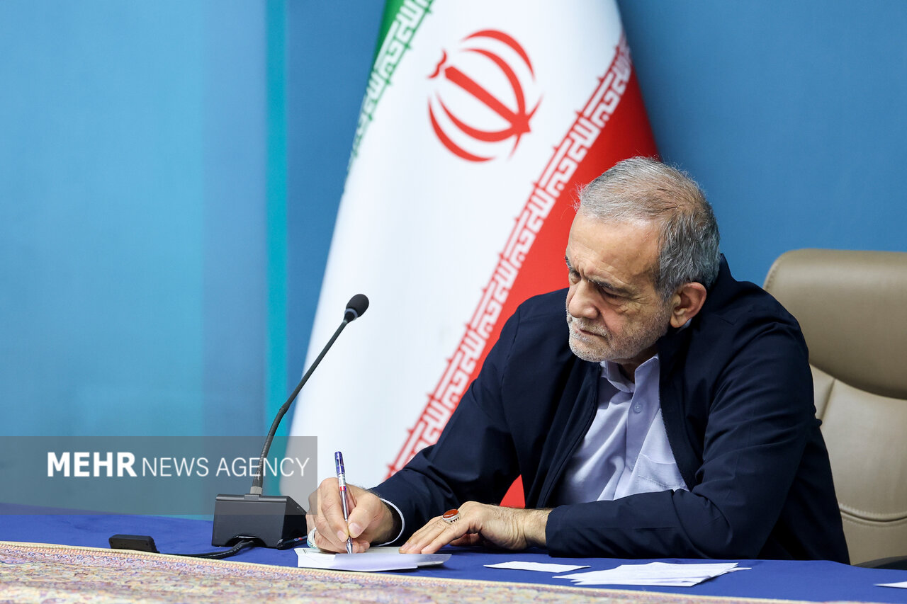 استاندار و مجمع نمایندگان لرستان به دیدار رئیس‌جمهور می‌روند