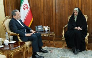 دیدار سرکنسول جدید جمهوری اسلامی ایران در آلماتی قزاقستان با عراقچی