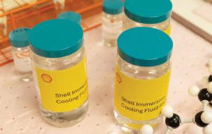 بزرگان روانکاری در کنار مشاهیر فناوری