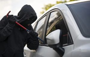 «ترکیب دو خودرو» برای فروش خودروهای سرقتی چگونه انجام می‌شود؟