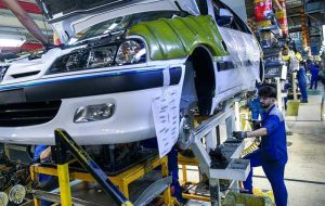 در باتلاق زیان و زنگ خطر برای اشتغال و تولید: قیمت‌گذاری دستوری، ترمزی بر پیشرفت صنعت خودرو ایران