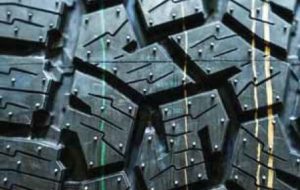 کاربرد خطوط رنگی روی تایرهای نو چیست؟