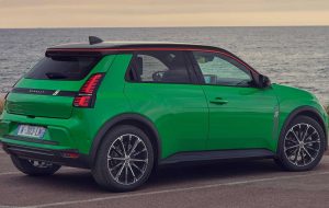 بازگشت افسانه‌ای رنو ۵؛ خودرویی برقی با چهره‌ای آشنا