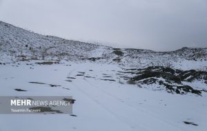 بارش برف ارتفاعات تکاب را سفیدپوش کرد