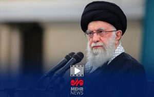 رهبر انقلاب: جوانان ما با خودباوری هویت انقلاب اسلامی را حفظ کردند