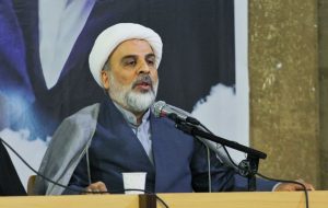 وجه تمایز امامین انقلاب با دیگر رهبران جهان تسلط بر مبانی معرفی است