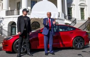 «ترامپ» دیگر تسلای قرمزش را نمی‌خواهد!