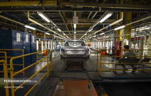 چرا وزارت صنعت قیمت های جدید خودروسازان را ابلاغ نمی کند؟ / نامه خودروسازان به سران قوا و شورای رقابت