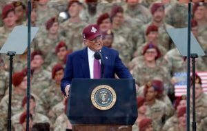 ترامپ: معترضان در لس آنجلس حیوان هستند