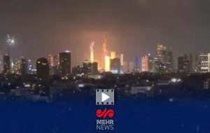 لحظه اصابت دقیق موشک ایرانی به قلب تل آویو در دور جدید حملات
