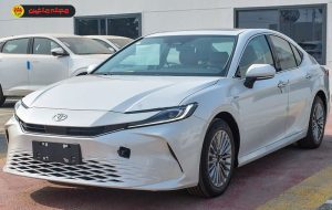 بررسی تویوتا کمری ۲.۰ لیتری نگین تندیس: جدید وارداتی‌ها