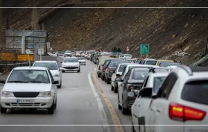 ترافیک سنگین در محورهای شمالی؛ محدودیت‌ها همچنان ادامه دارد