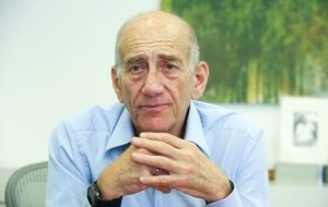 اولمرت: ایران به اسرائیل خسارات فراوانی زد؛ نتانیاهو باید برکنار شود