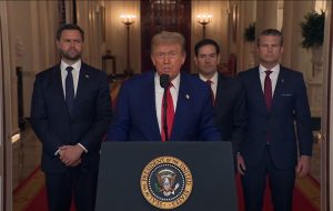 جنگ ترامپ با نیویورک تایمز و سی‌ان‌ان به خاطر ایران