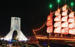 «محرم شهر» در میدان آزادی؛ جلوه‌ای از آیین و فرهنگ محرم