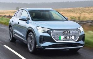 عرضه آئودی Q4 40 e tron توسط نادین خودرو