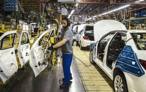 چرا کاهش تعرفه واردات خودرو، ضربه‌ای به خودکفایی و تولید ملی است؟