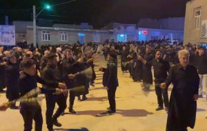 عزاداری مردم روستای آلانق در شب عاشورا