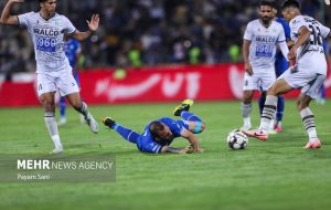 انتقاد از مسئولان باشگاه استقلال و امیدواری به ساپینتو؛ سیدورف کجاست؟