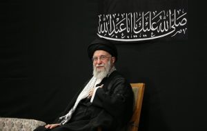 خدا مشکن دل اهل ولا را؛ بگردان از سر مولا بلا را