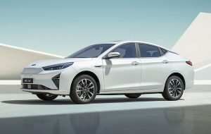 آغاز فروش اقساطی خودروی برقی کی‌ام‌سی EJ7+ با تخفیف نقدی ویژه در تیرماه