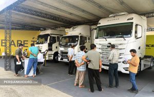 نمایش میدانی ۵ کامیون گروه بهمن در پایانه نسیم شهر