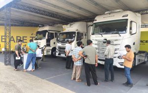 حضور گروه بهمن در پایانه بار نسیم‌شهر با نمایش و فروش محصولات تجاری