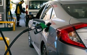 ۳ باور رایج اما نادرست درباره کاهش مصرف سوخت خودرو