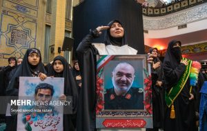 مادران قهرمانان بی‌نام و نشان جنگ ۱۲ روزه بودند