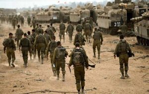 ارتش رژیم صهیونیستی خدمت هزاران نظامی را تمدید کرد