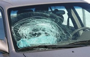 مقصر در برخورد با قطعات جداشده از خودروها کیست؟