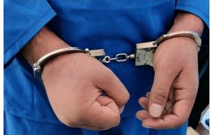 کشف ۲۲ تن سنگ سلستین در دامغان؛ یک نفر دستگیر شد