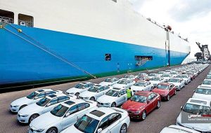 چرا برخی خودرو‌ها در بورس هستند و برخی زیر تیغ نرخ‌گذاری؟