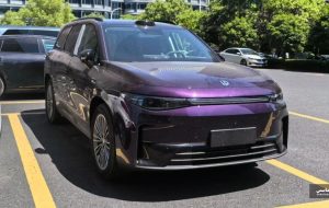 رقابت خودروسازان چینی و هندی برای تسخیر بازار