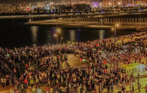 تحصن مردم مغرب در اعتراض به پهلوگرفتن کشتی‌های رژیم صهیونیستی