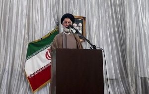 امام جمعه خاکعلی: ایمان، دانش و اتحاد، رمز پیروزی ملت ایران است