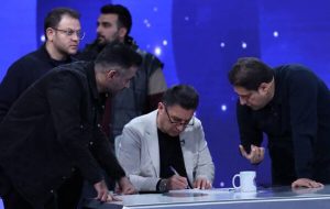 واکنش قلعه‌نویی به موضوع دلالی در تیم ملی فوتبال: بروید گزارش دهید!