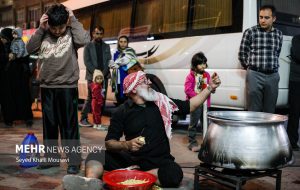 اجرای تئاتر خیابانی در مرز چذابه