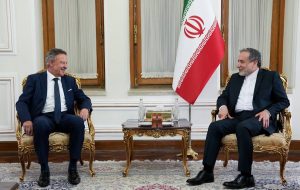 سفیر آلمان در پایان مأموریت دیپلماتیک خود با عراقچی دیدار کرد