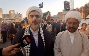 جشن میلاد پیامبر(ص) در سنندج جلوه وحدت امت اسلامی است