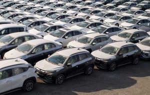 بلاتکلیفی واردات خودرو؛ مردم قربانی تصمیمات پراکنده و ناهماهنگ