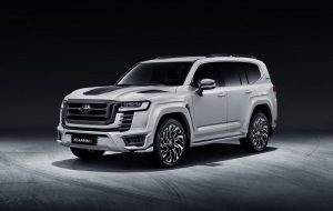 واردکنندگان به دنبال «لندکروز» در کشورهای حاشیه خلیج‌فارس