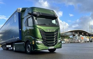 کامیون گازسوز «Iveco S-Way» با مخزن پر، هزار کیلومتر می‌تازد