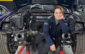 بانوان پذیرای شغل مکانیکی خودرو نیستند