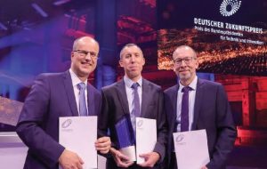 داف، بوش و کیاموتورز، برندگان جایزه بزرگ خودروهای کاروتجاری شدند