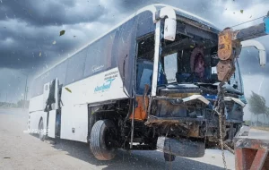 تصادف اتوبوس و تریلی در آزادراه همدان-ساوه